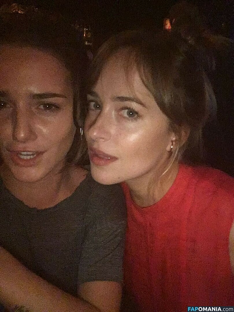Dakota Johnson Nackt Geleaktes Foto #5
