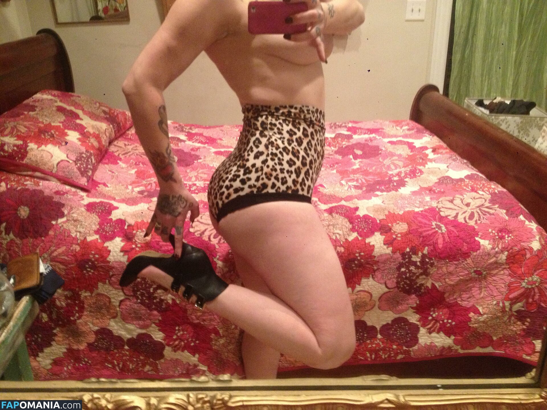 Danielle Colby Nackt Geleaktes Foto #4