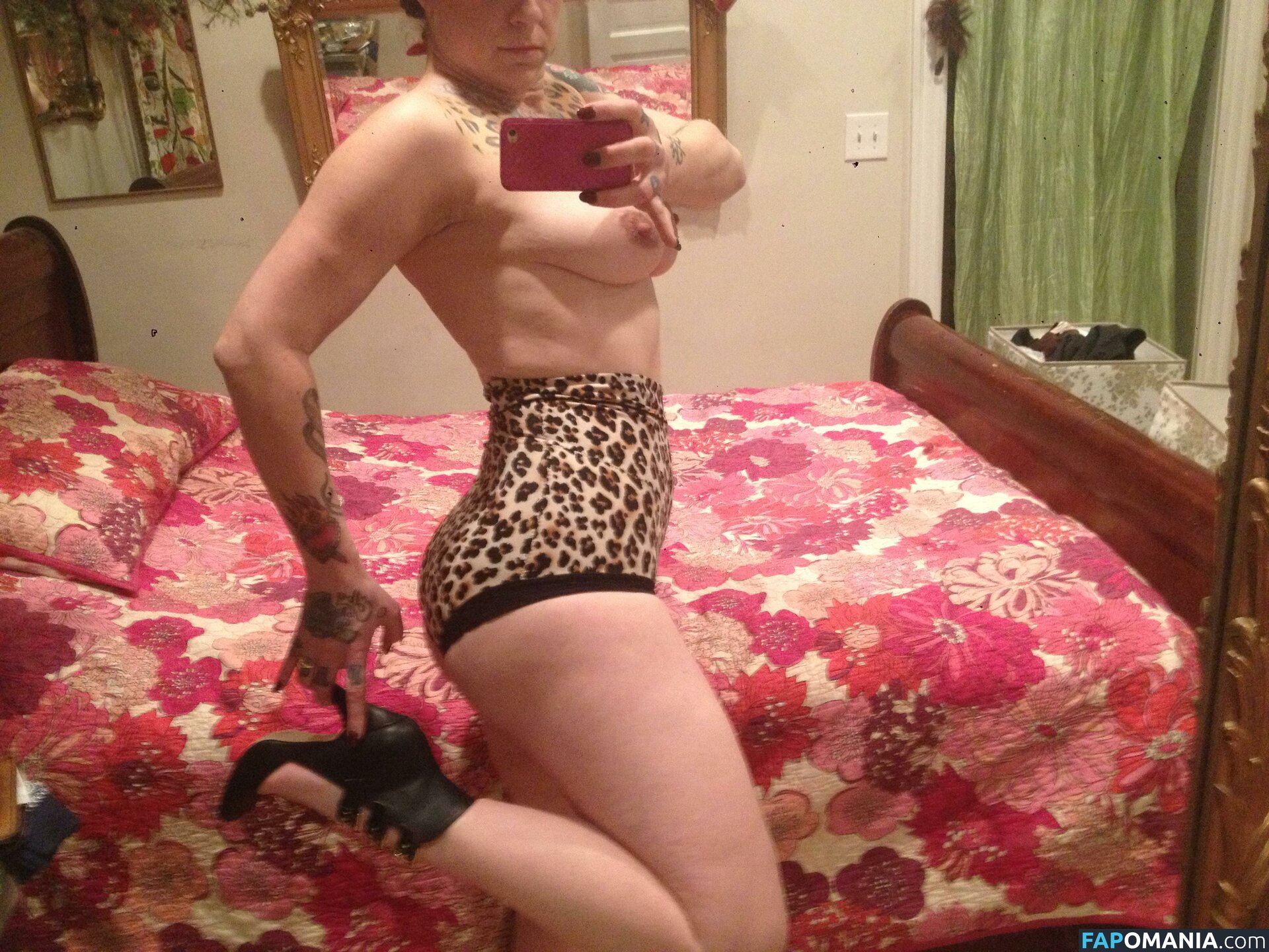 Danielle Colby Nackt Geleaktes Foto #5