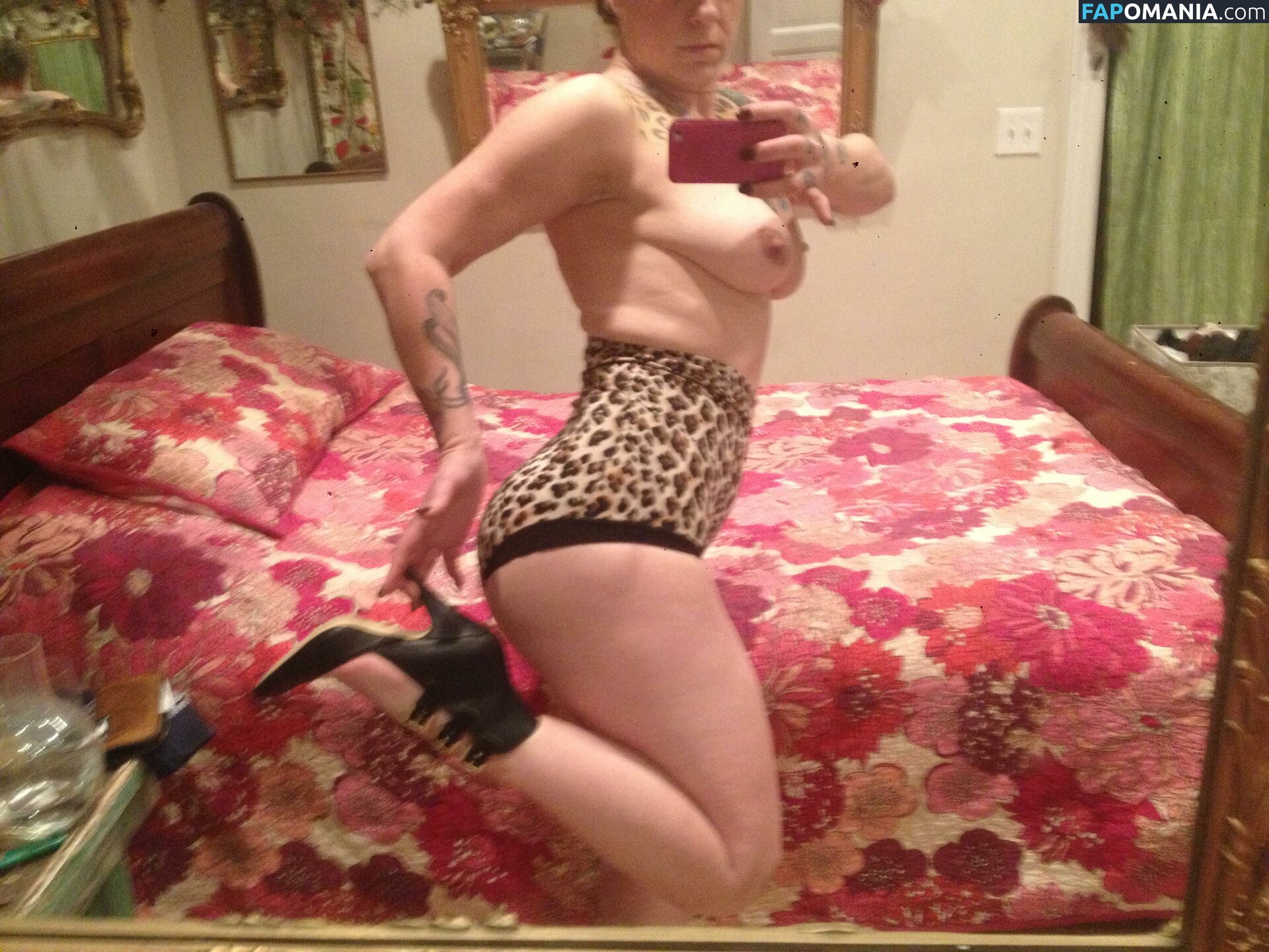 Danielle Colby Nackt Geleaktes Foto #6