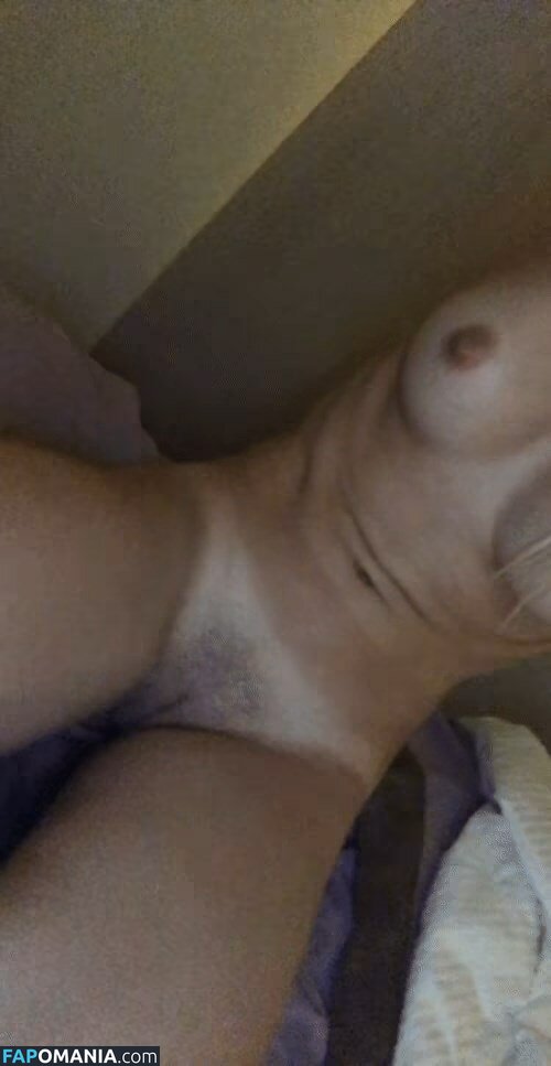 Delilah Belle Hamlin Nackt Geleaktes Foto #57