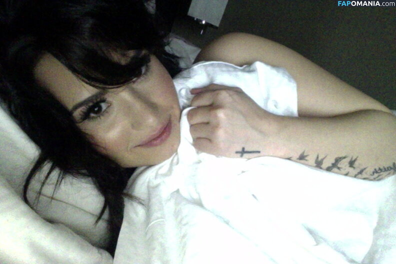 Demi Lovato Nackt Geleaktes Foto #2