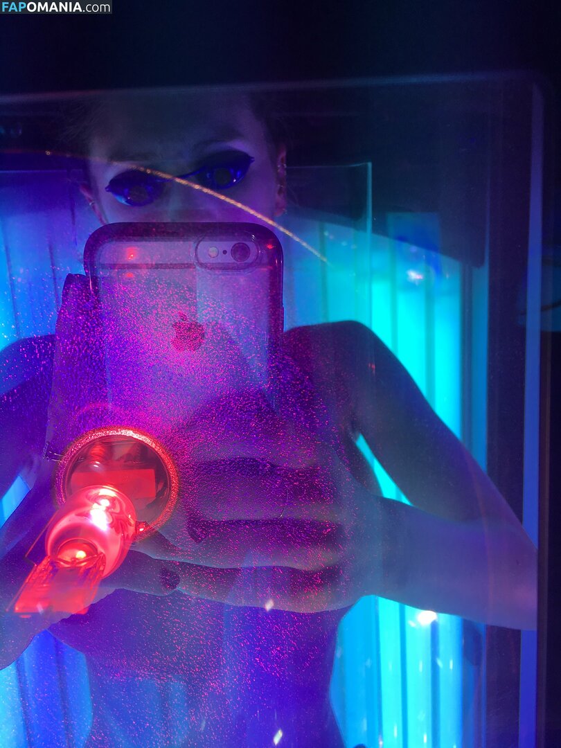 Dylan Penn Nackt Geleaktes Foto #4