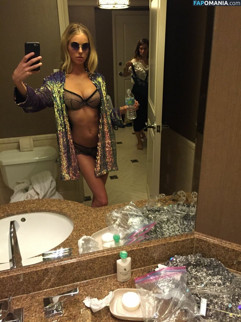 Elizabeth Turner Nackt Geleaktes Foto #30