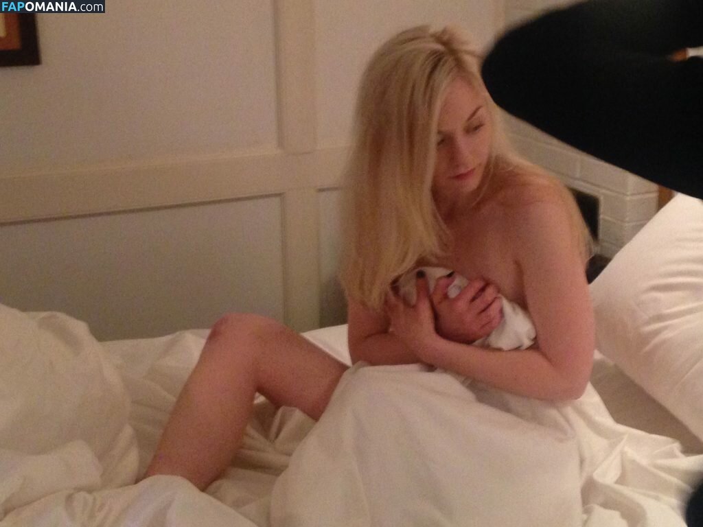 Emily Kinney Nackt Geleaktes Foto #12