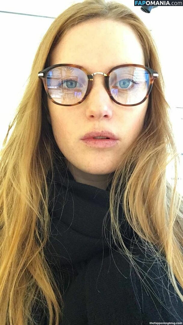 Fleur Geffrier Nackt Geleaktes Foto #8