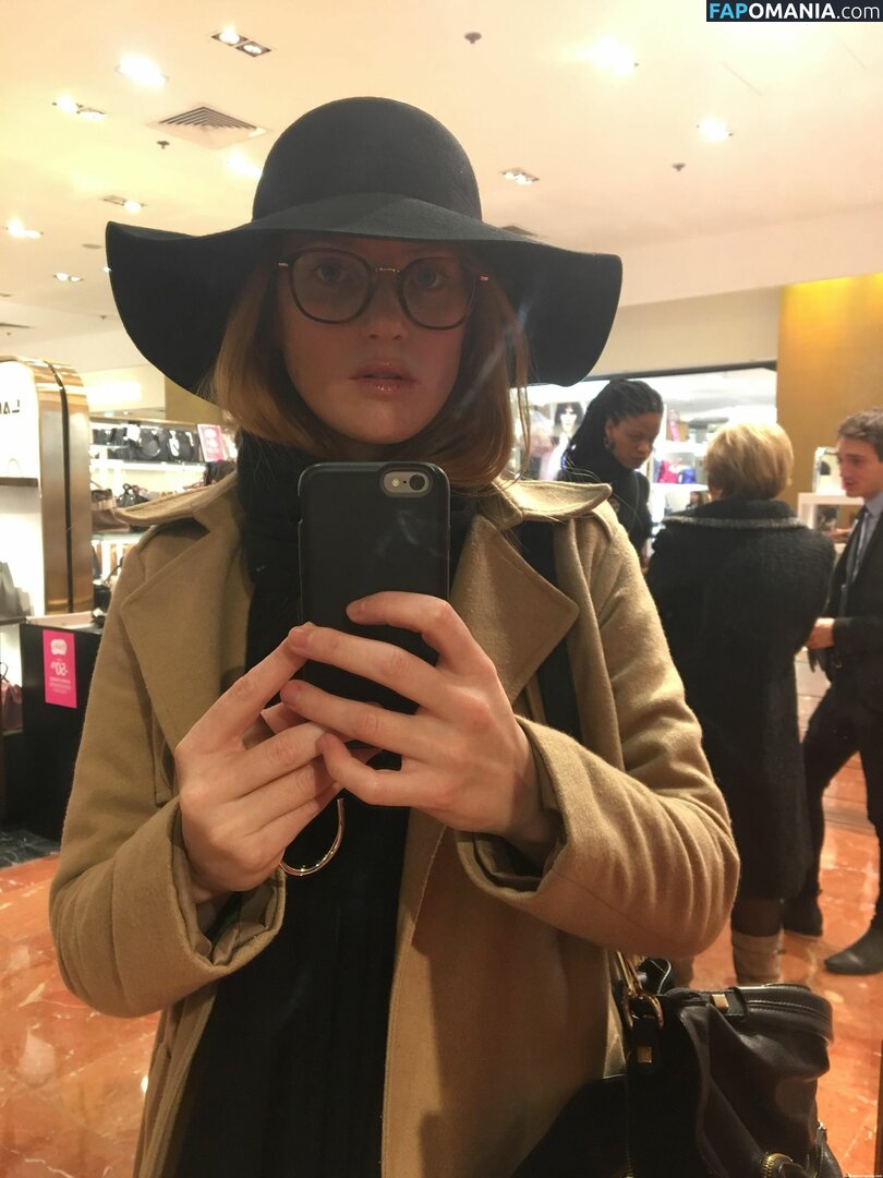 Fleur Geffrier Nackt Geleaktes Foto #34