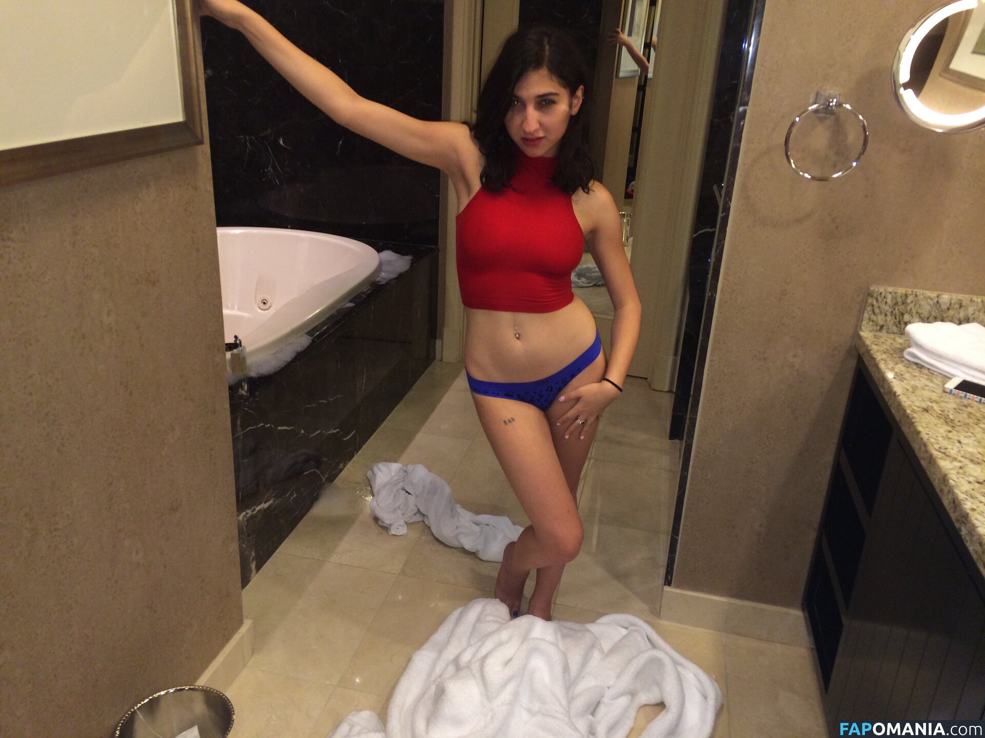 Hailey Gates And Paige Elkington Nackt Geleaktes Foto #82