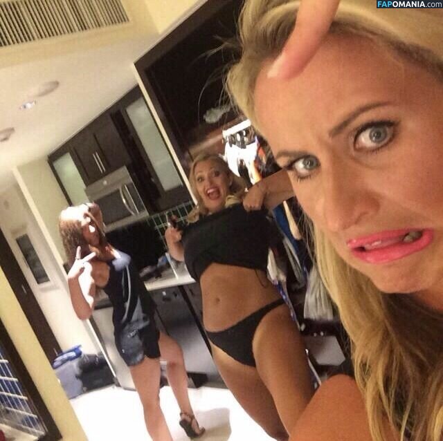 Hayley McQueen Nackt Geleaktes Foto #5