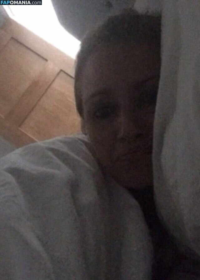 Hayley McQueen Nackt Geleaktes Foto #17