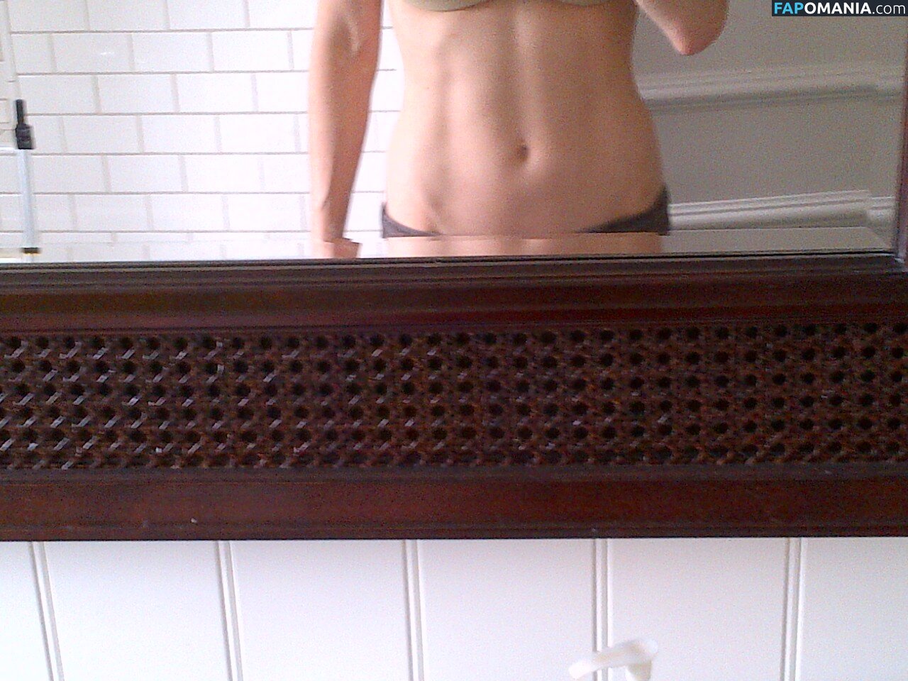 Iliza Shlesinger Nackt Geleaktes Foto #65