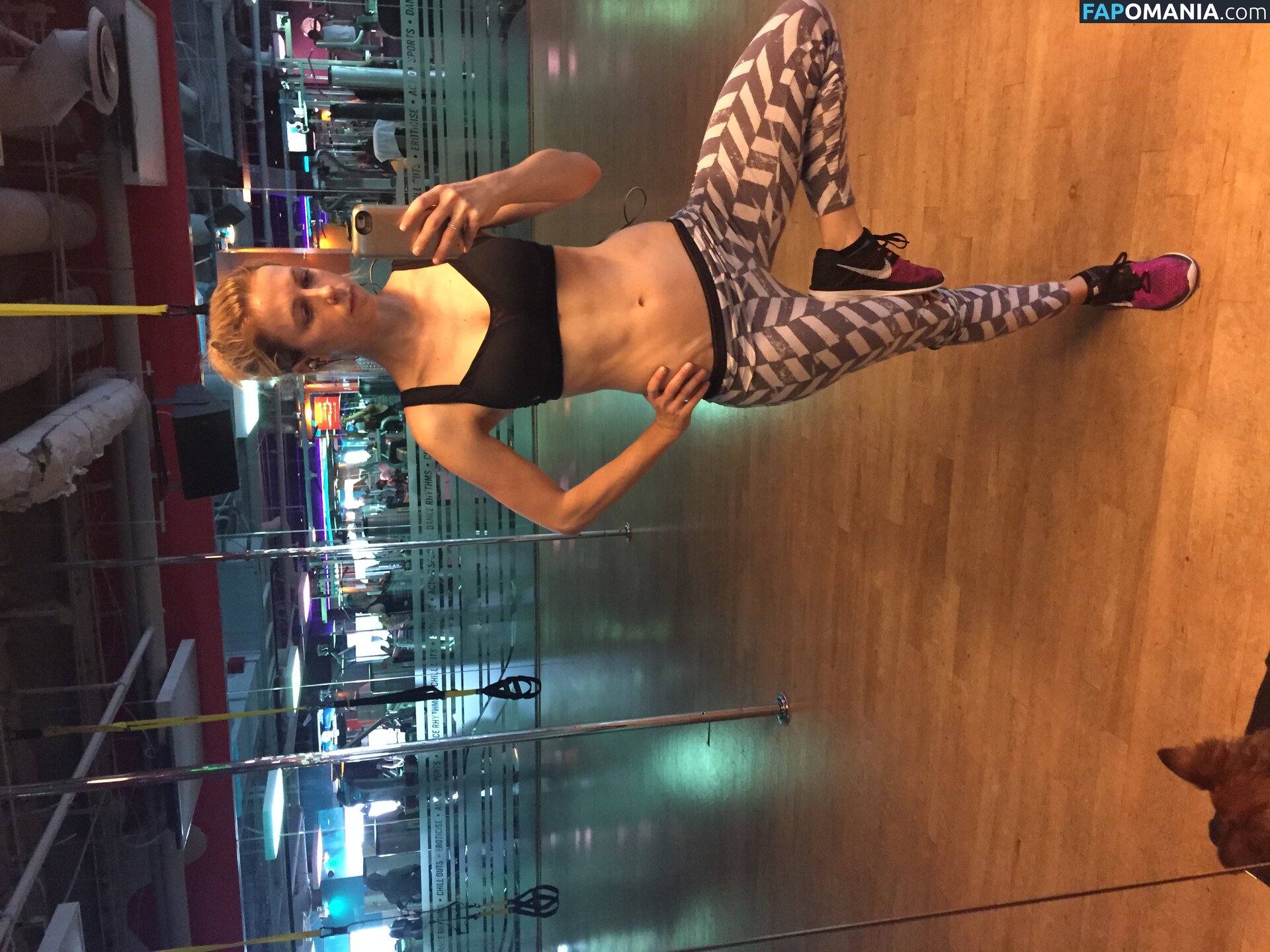 Iliza Shlesinger Nackt Geleaktes Foto #139