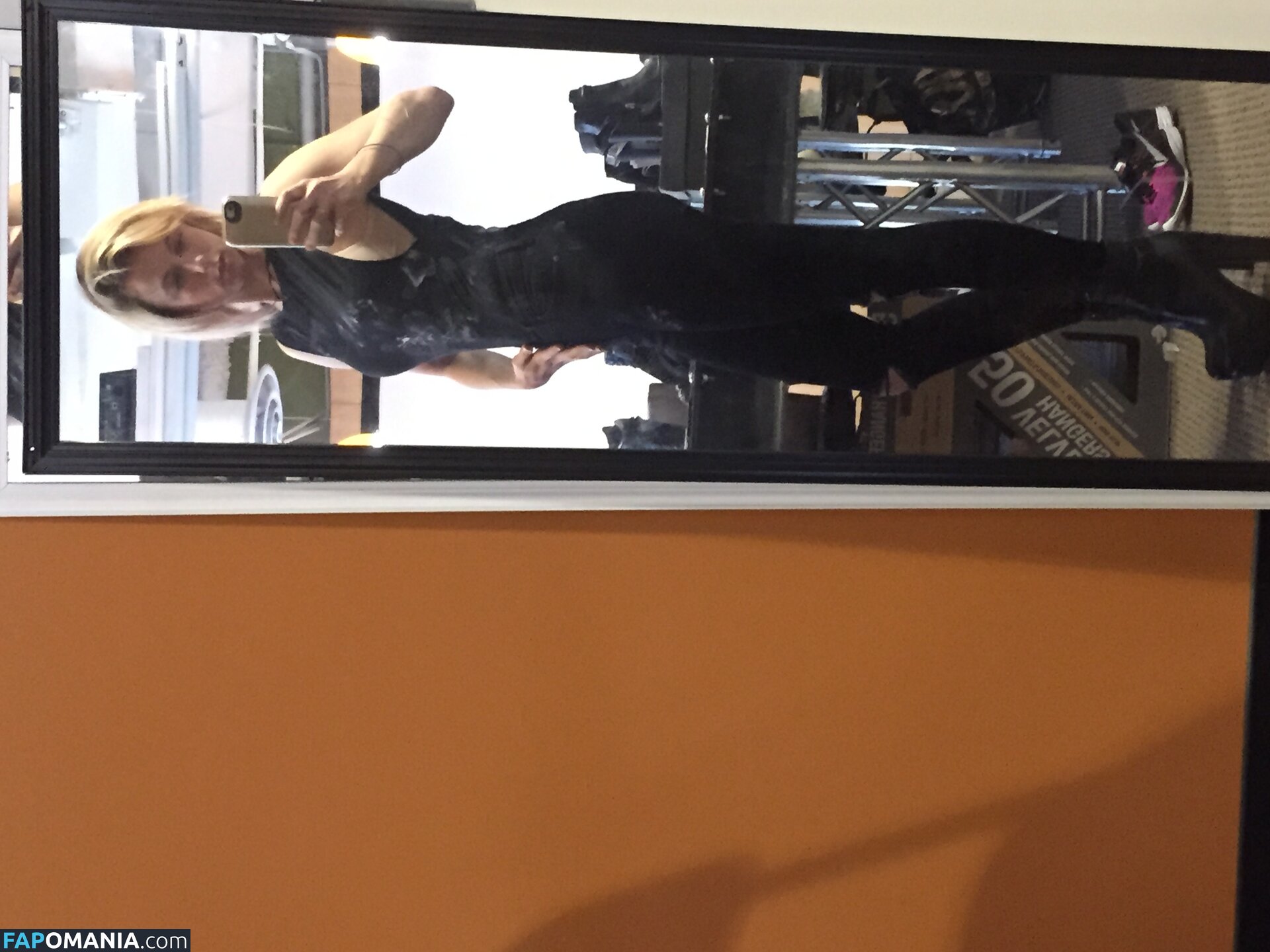 Iliza Shlesinger Nackt Geleaktes Foto #145