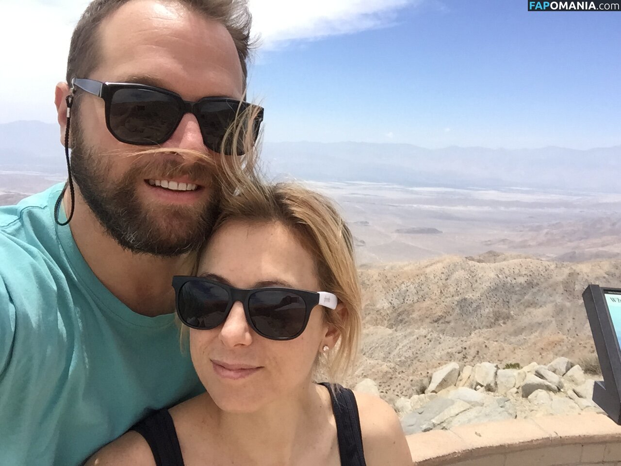 Iliza Shlesinger Nackt Geleaktes Foto #152