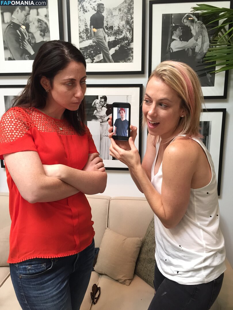 Iliza Shlesinger Nackt Geleaktes Foto #159