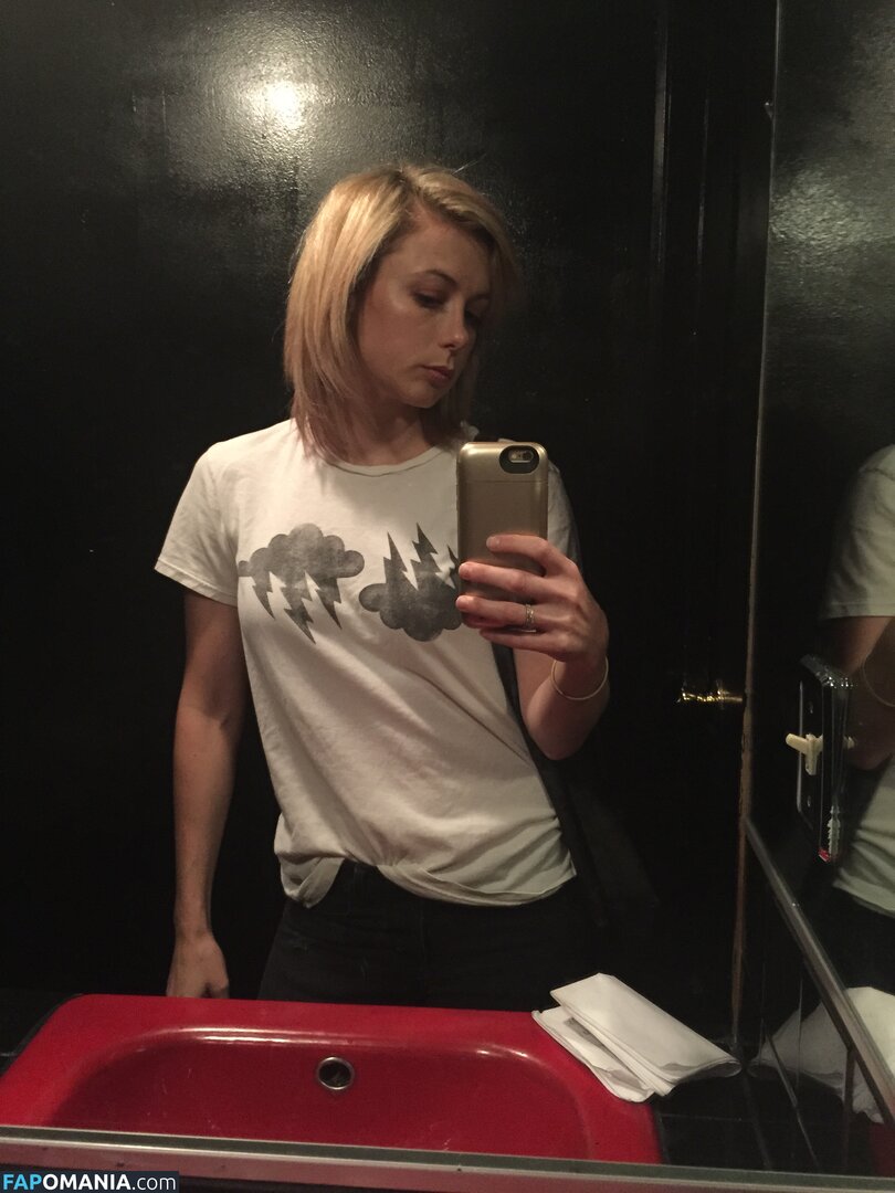 Iliza Shlesinger Nackt Geleaktes Foto #166
