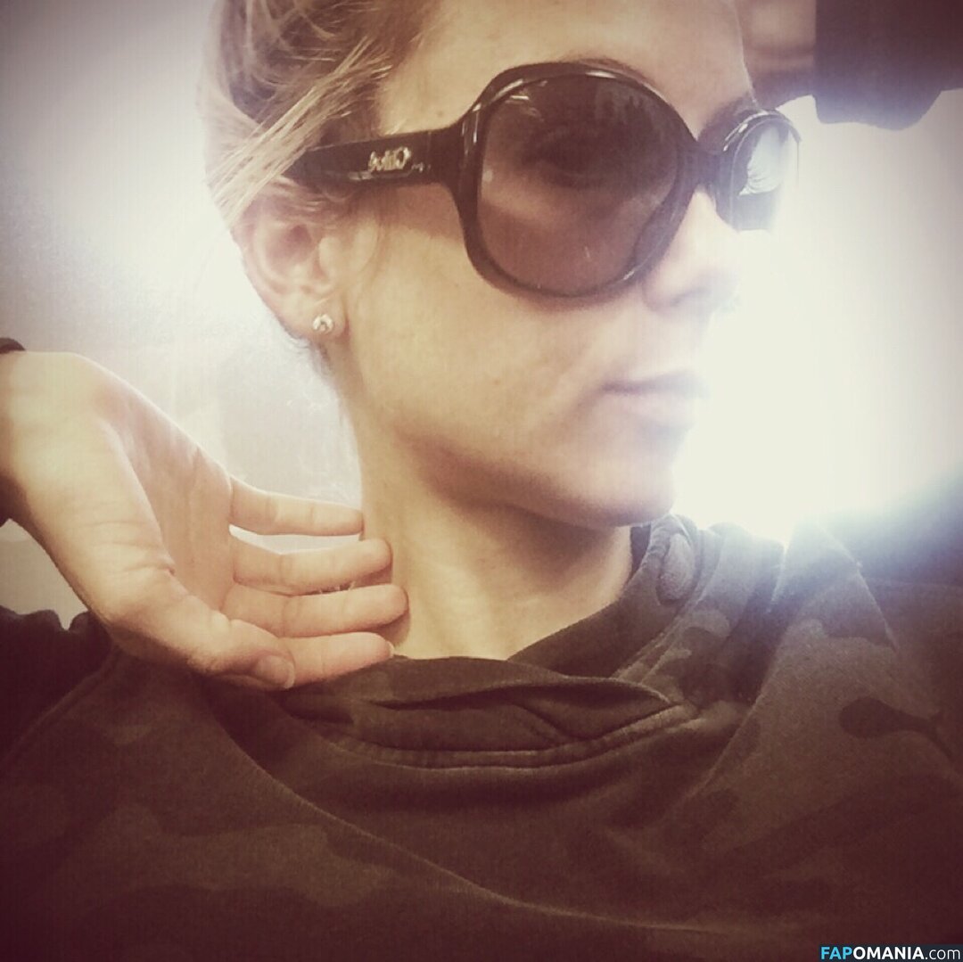 Iliza Shlesinger Nackt Geleaktes Foto #195