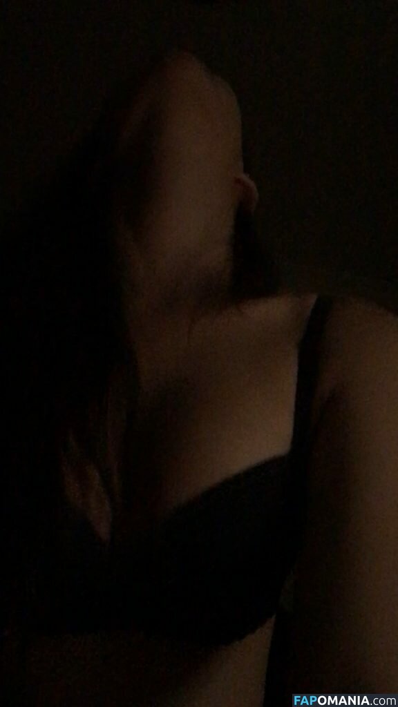 Janella Ooi Nackt Geleaktes Foto #77