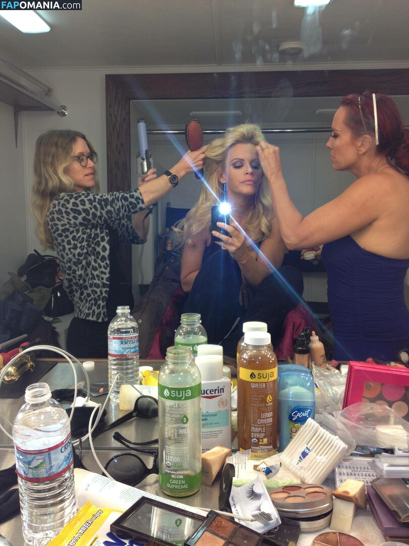 Jenny McCarthy Nackt Geleaktes Foto #2