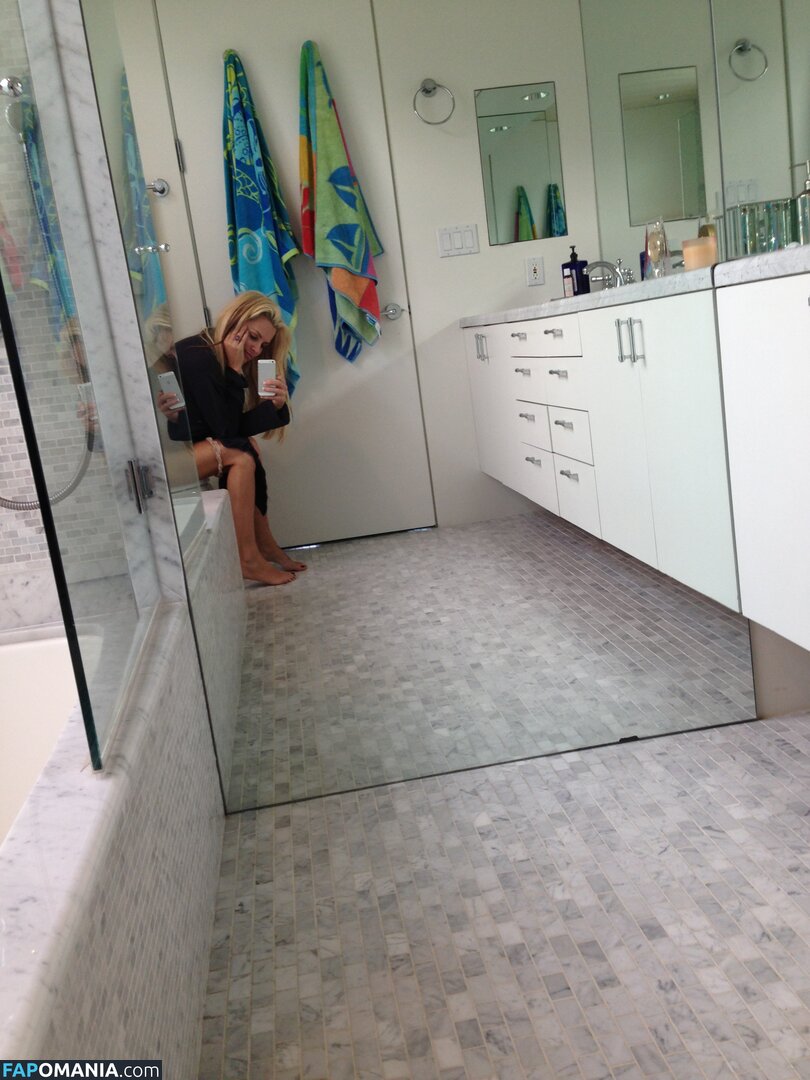 Jenny McCarthy Nackt Geleaktes Foto #19