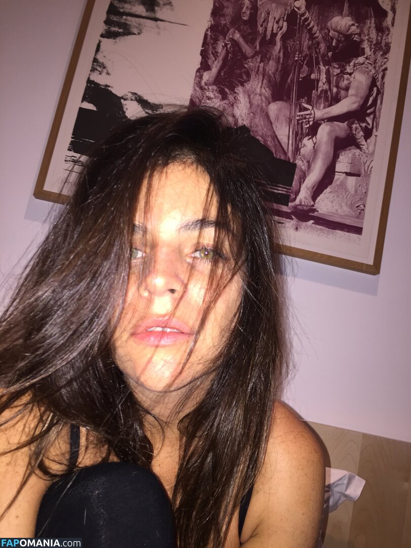Julia Restoin Nackt Geleaktes Foto #7