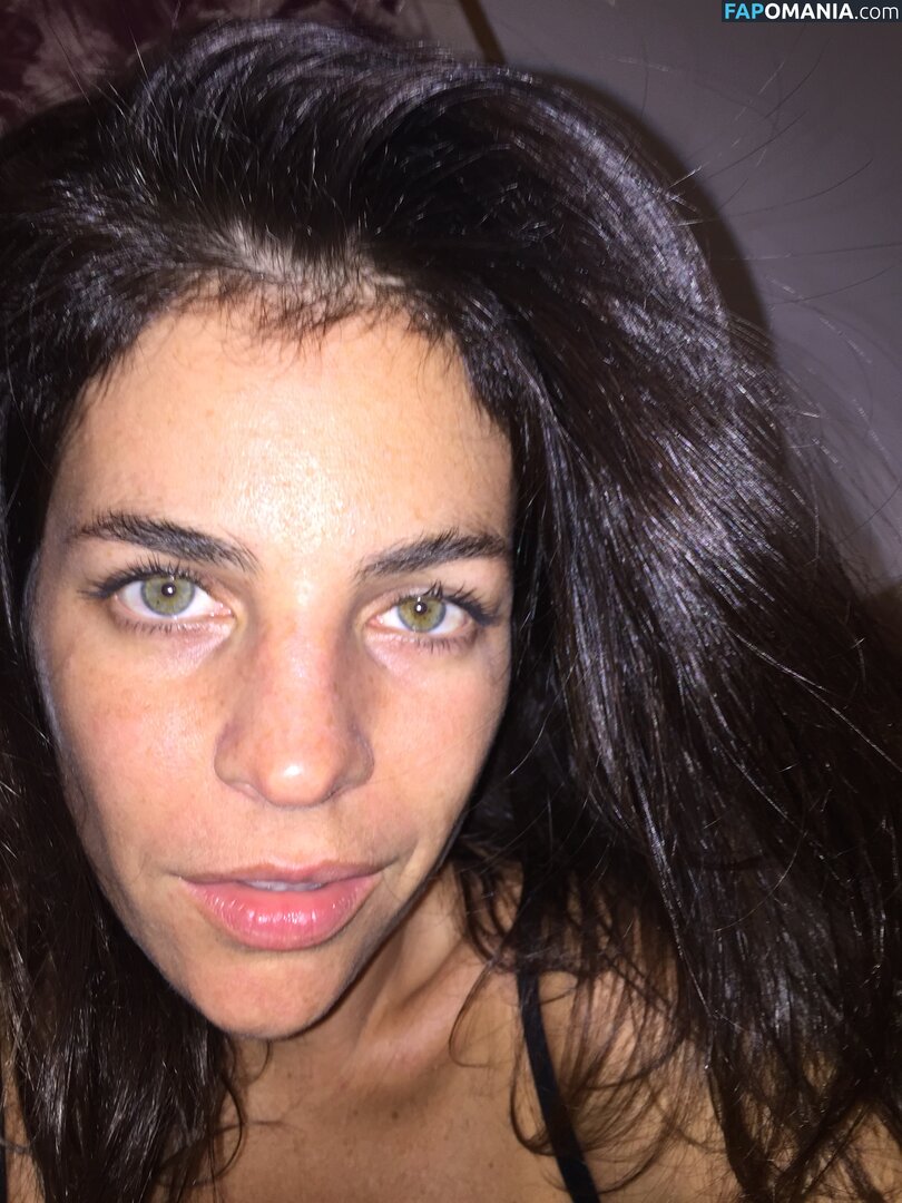 Julia Restoin Nackt Geleaktes Foto #12