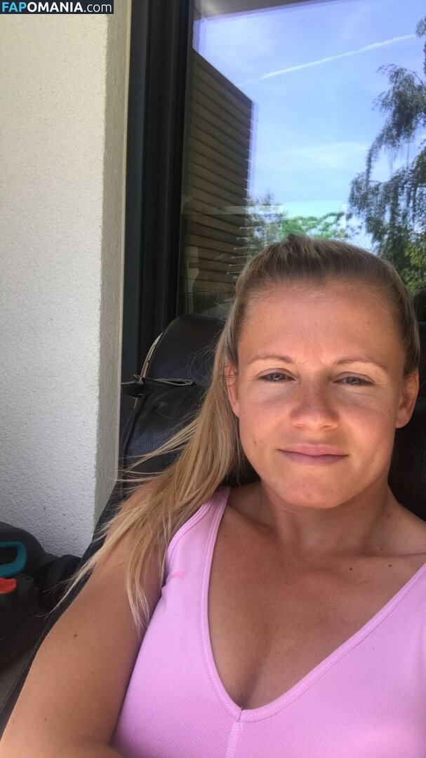 Julia Simic Nackt Geleaktes Foto #2