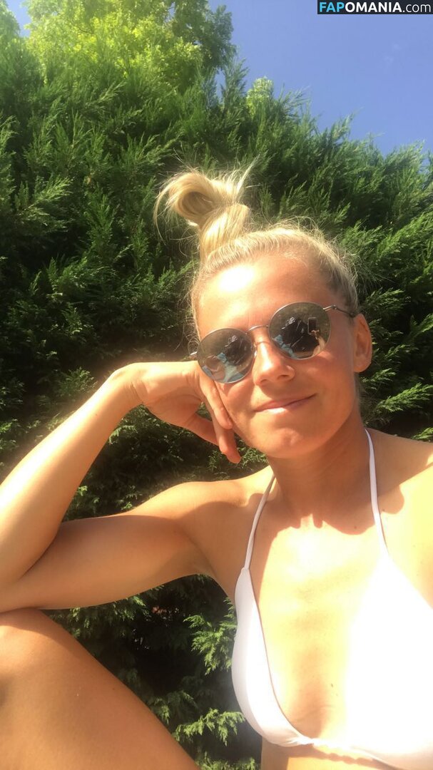 Julia Simic Nackt Geleaktes Foto #8