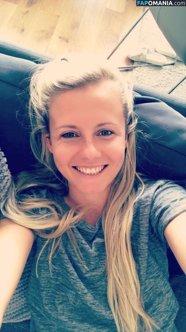 Julia Simic Nackt Geleaktes Foto #19