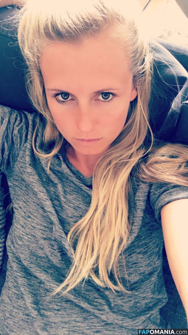 Julia Simic Nackt Geleaktes Foto #20