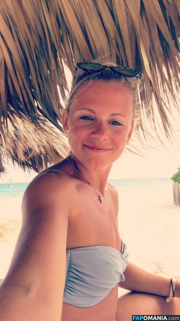 Julia Simic Nackt Geleaktes Foto #42