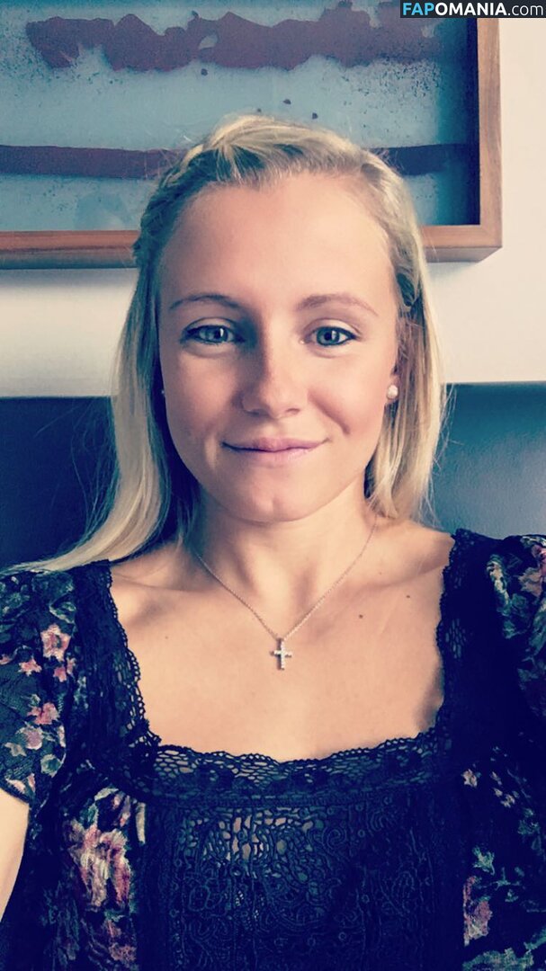 Julia Simic Nackt Geleaktes Foto #50