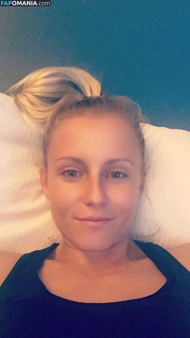 Julia Simic Nackt Geleaktes Foto #54