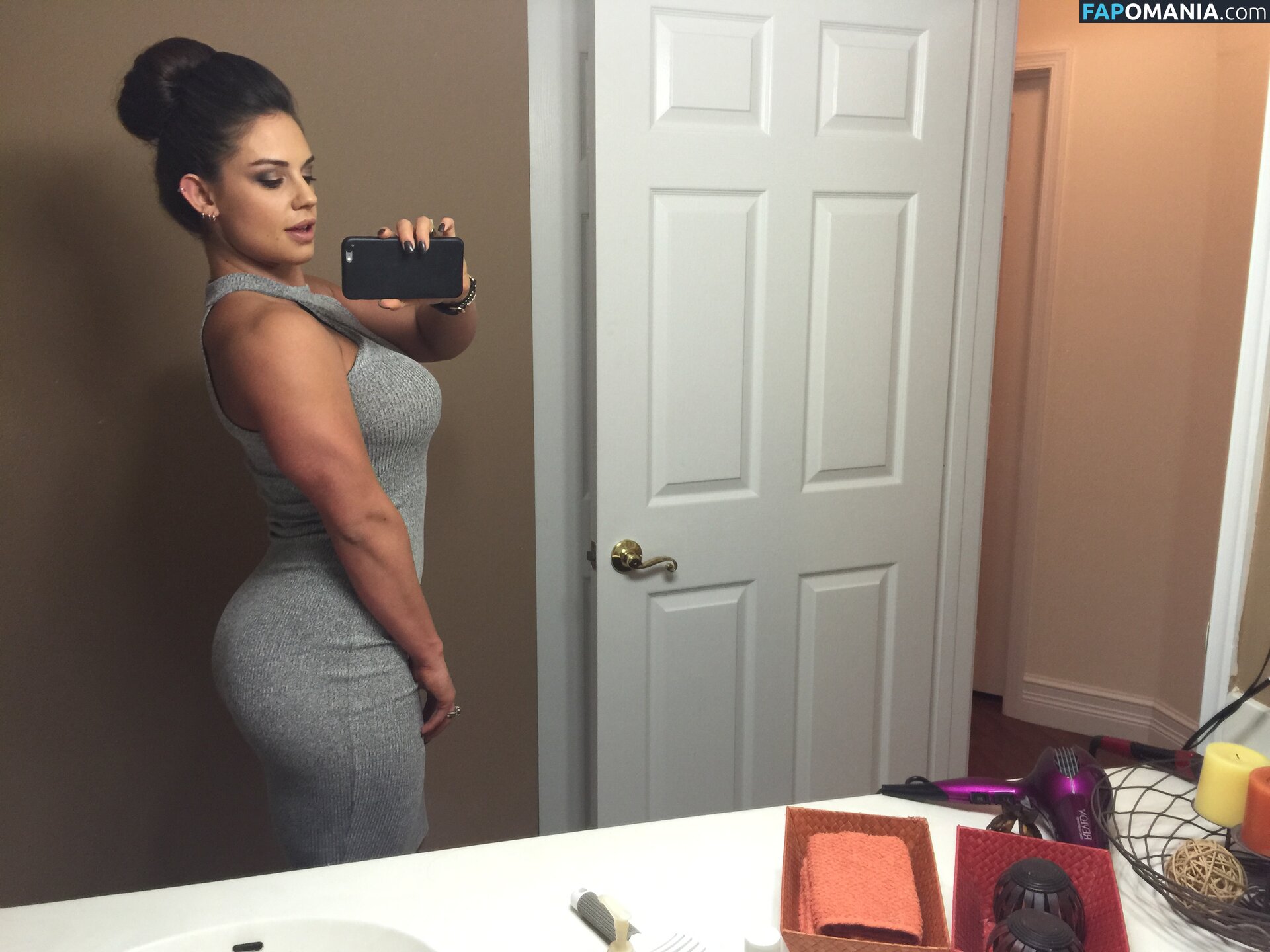 Kaitlyn WWE Nackt Geleaktes Foto #137