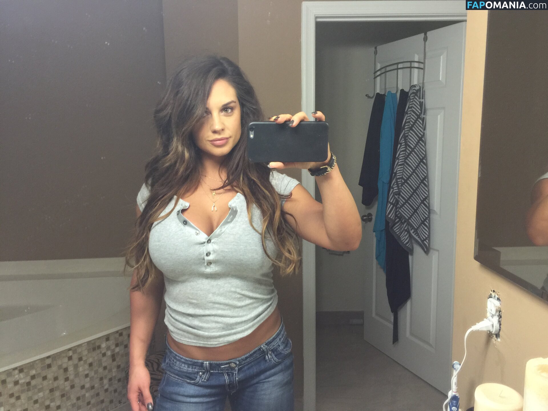 Kaitlyn WWE Nackt Geleaktes Foto #153