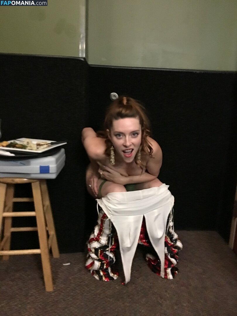 Kate Gorney Miller Nackt Geleaktes Foto #4