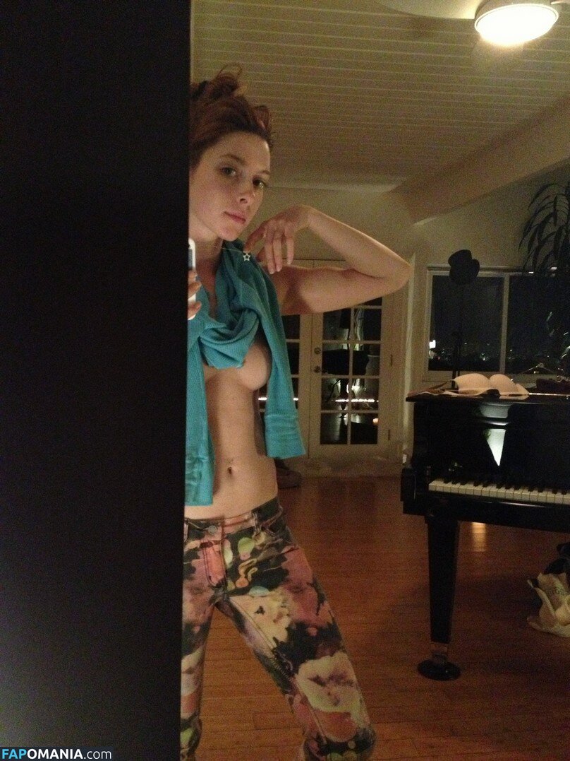 Kate Gorney Miller Nackt Geleaktes Foto #19