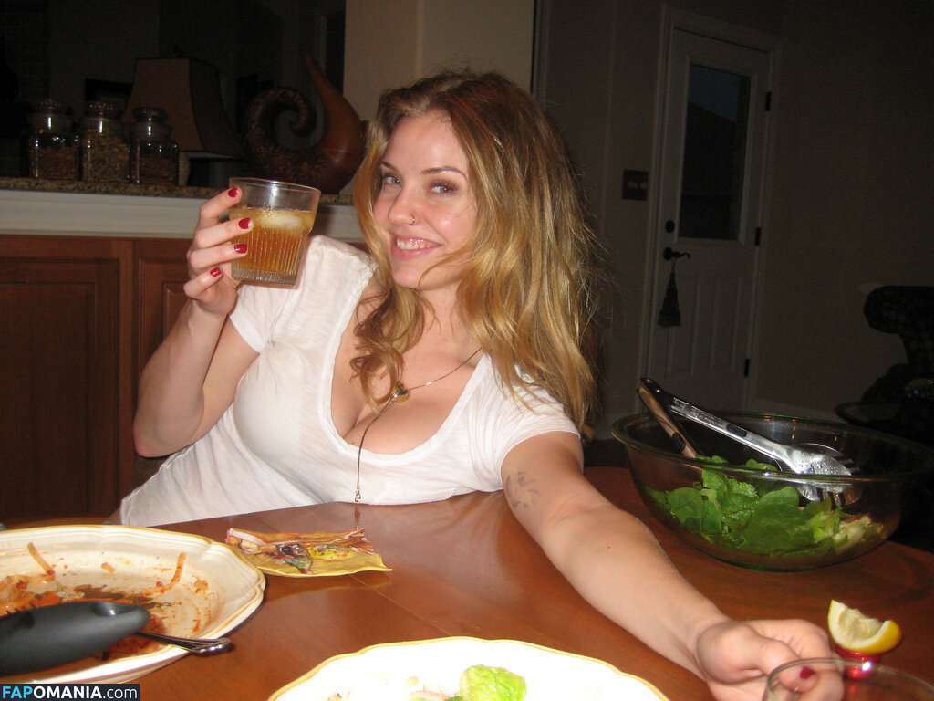 Kelli Garner Nackt Geleaktes Foto #5