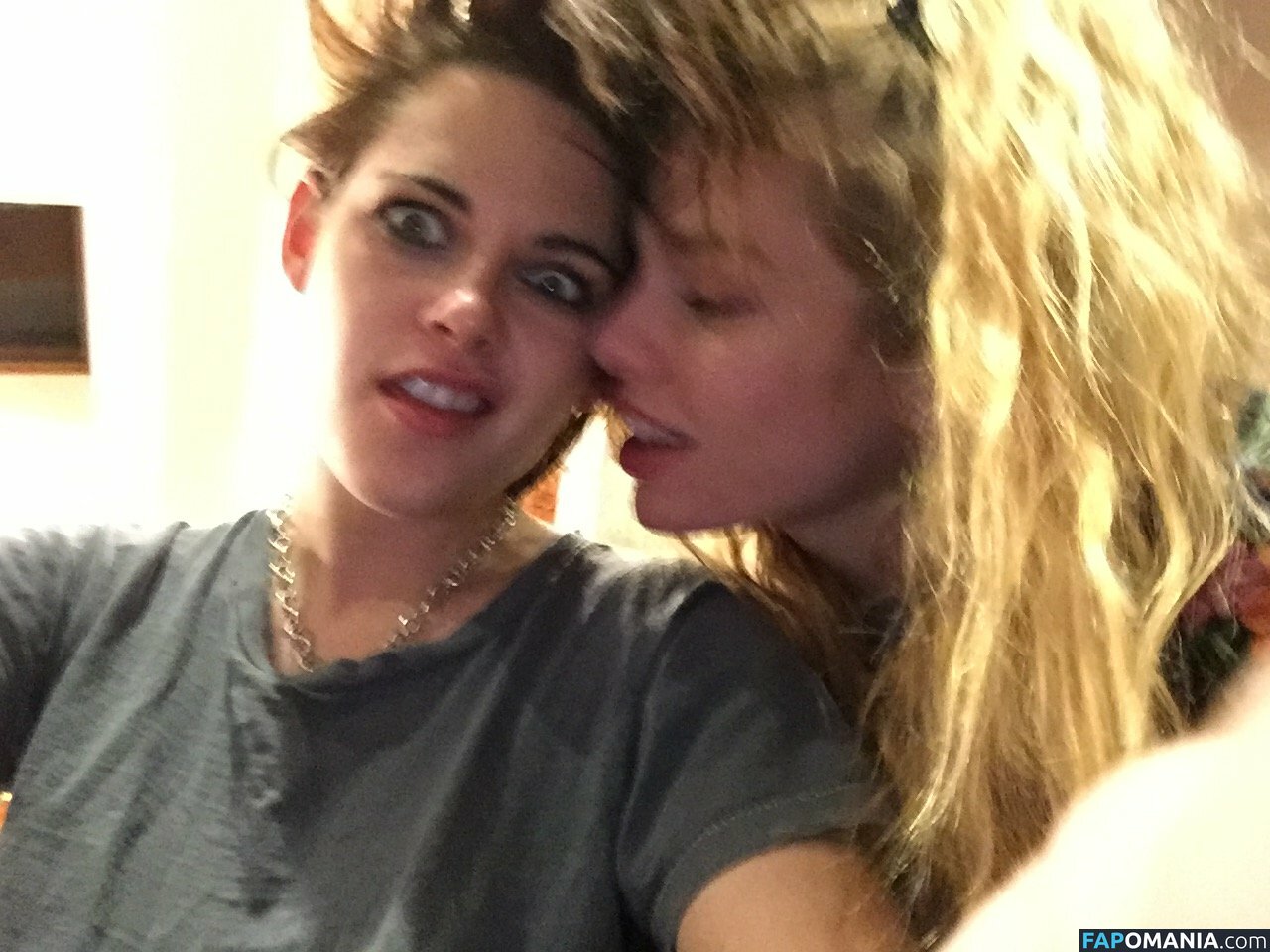 Kristen Stewart Nackt Geleaktes Foto #311