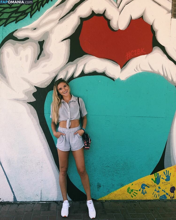Kristie Mewis Nackt Geleaktes Foto #9