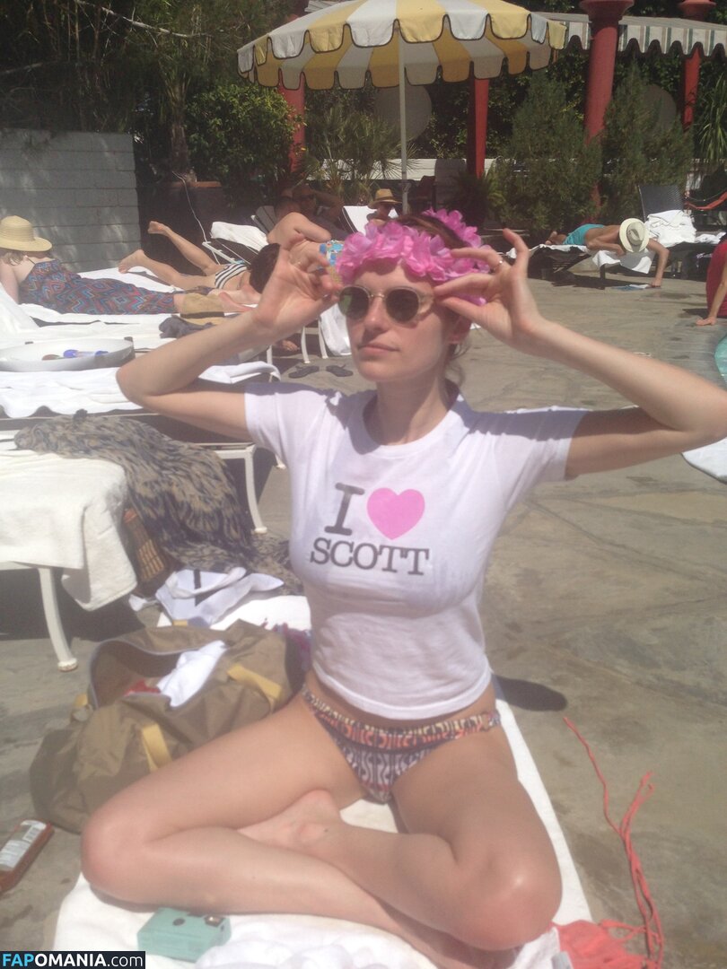 Lake Bell Nackt Geleaktes Foto #20