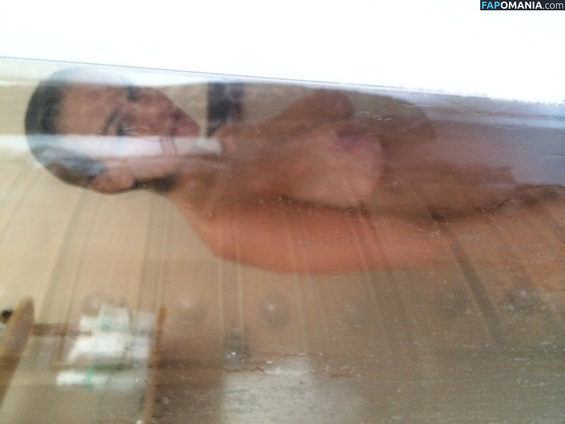 Lara Bingle Nackt Geleaktes Foto #225