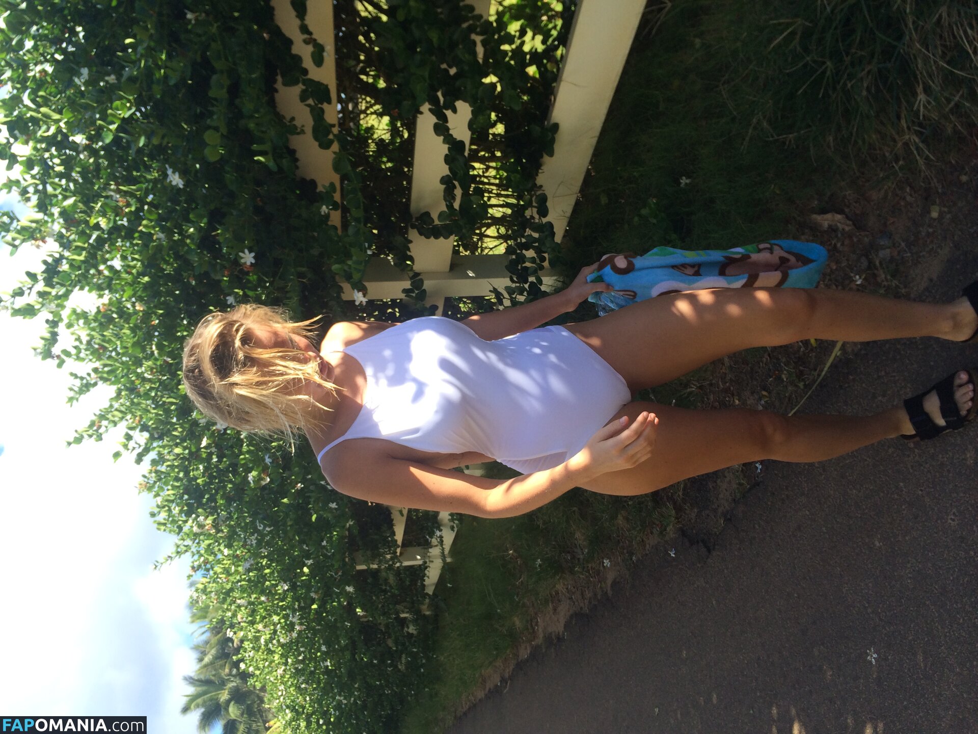 Lara Bingle Nackt Geleaktes Foto #386