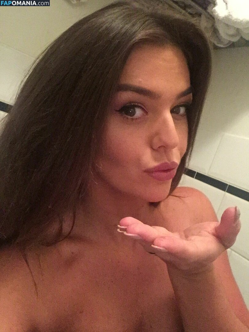 Laura Ponticorvo Nackt Geleaktes Foto #15
