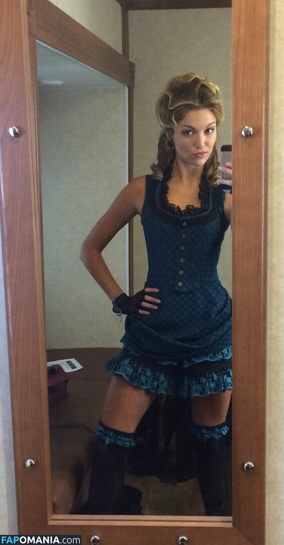 Lili Simmons Nackt Geleaktes Foto #9
