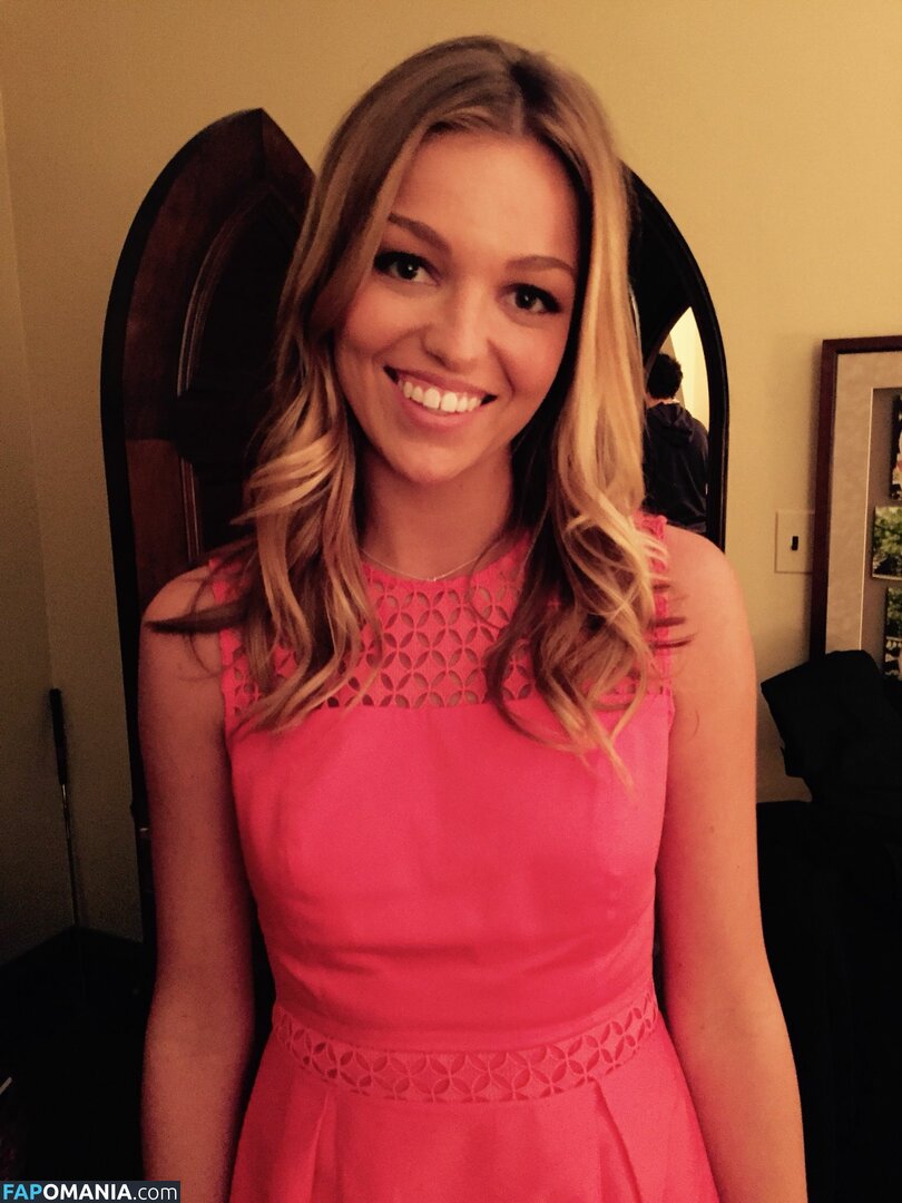 Lili Simmons Nackt Geleaktes Foto #26