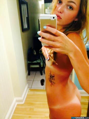 Lili Simmons Nackt Geleaktes Foto #73