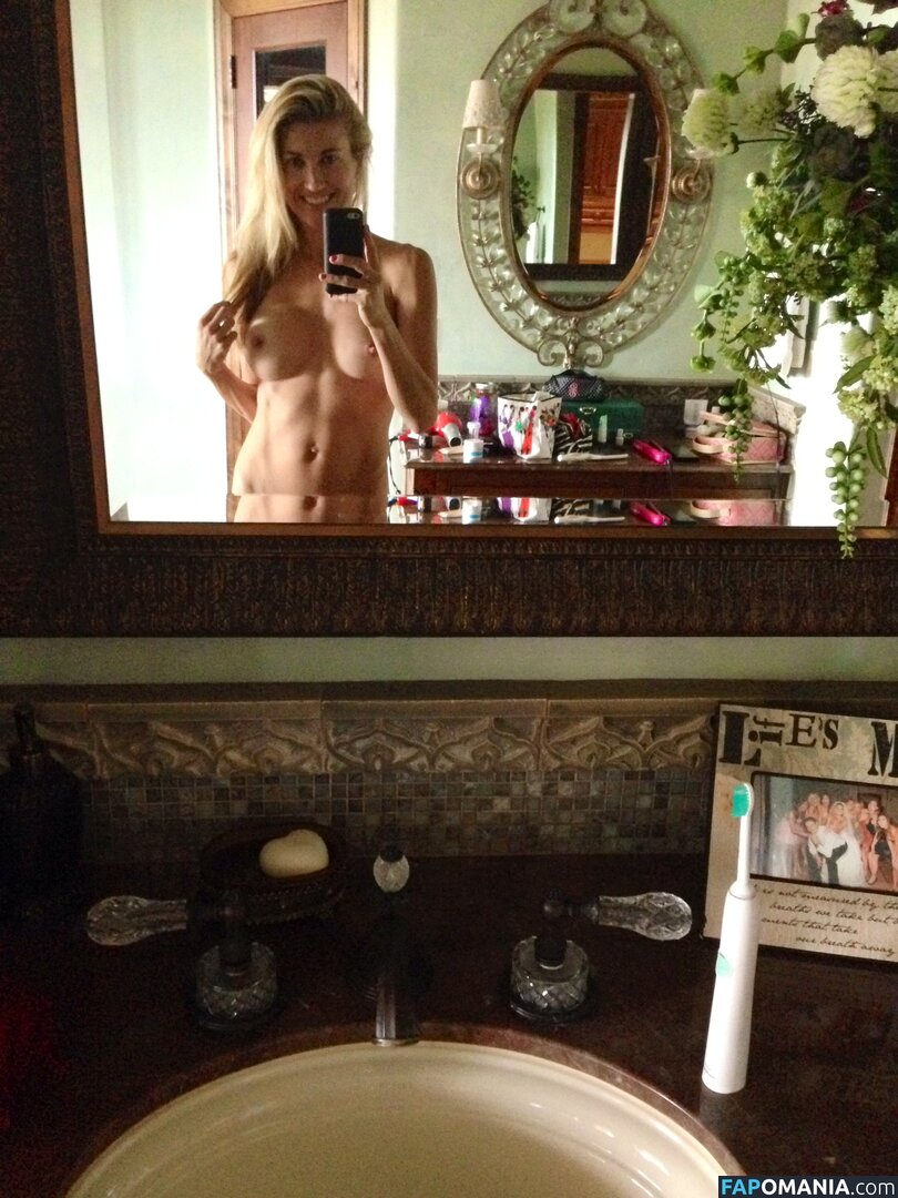 Lindsay Clubine Nackt Geleaktes Foto #55