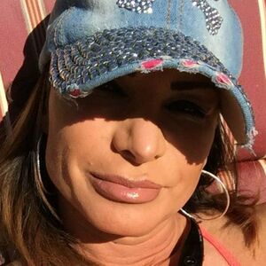 Lisa Marie Varon
