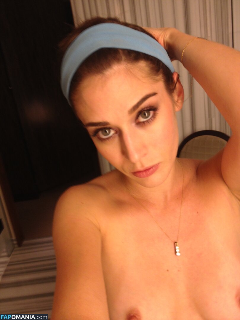 Lizzy Caplan Nackt Geleaktes Foto #7